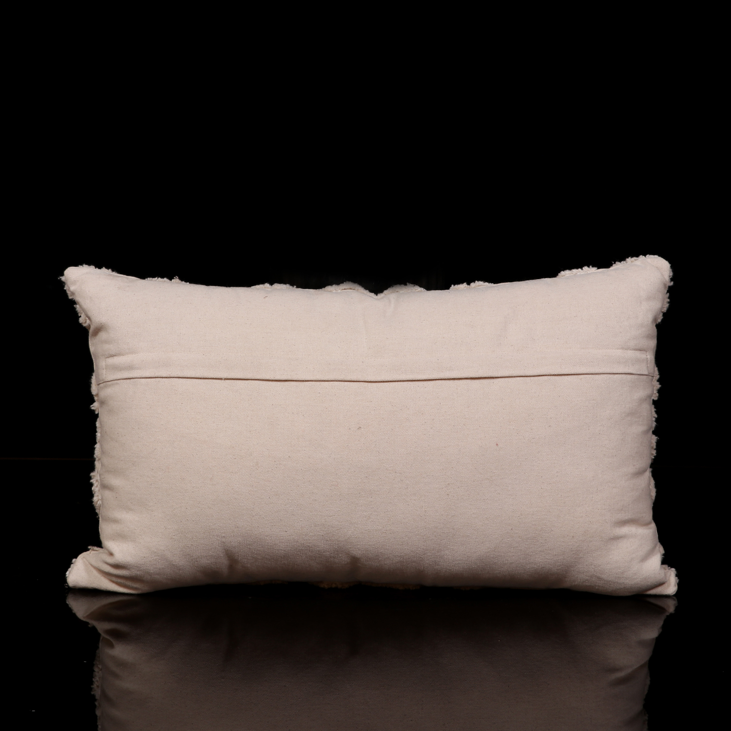 TUFTED GEO GRILLED PATTERN PILLOW