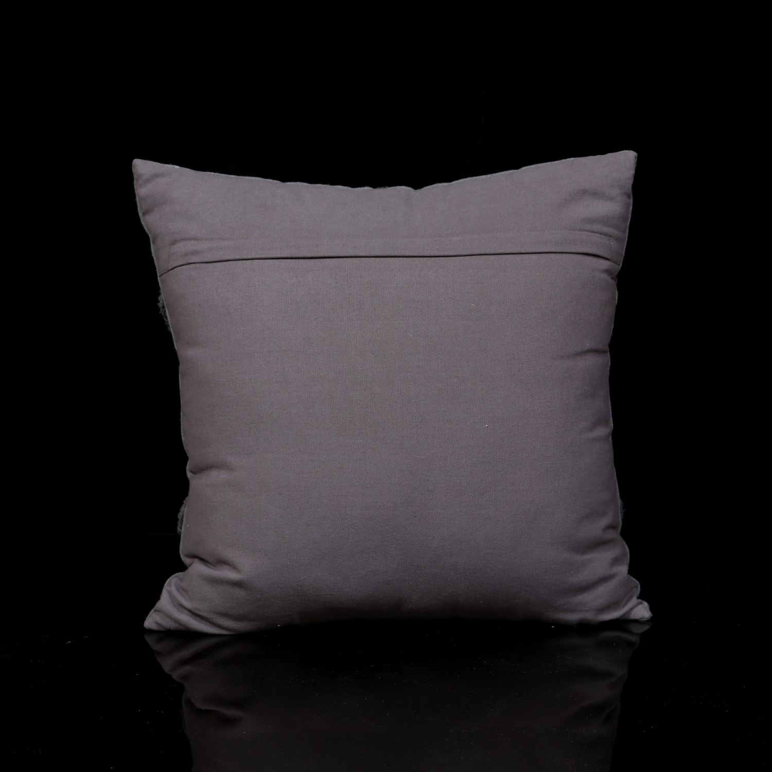 TUFFTED DIAMOND PATTERN PILLOW FILLED WITH STRIPE